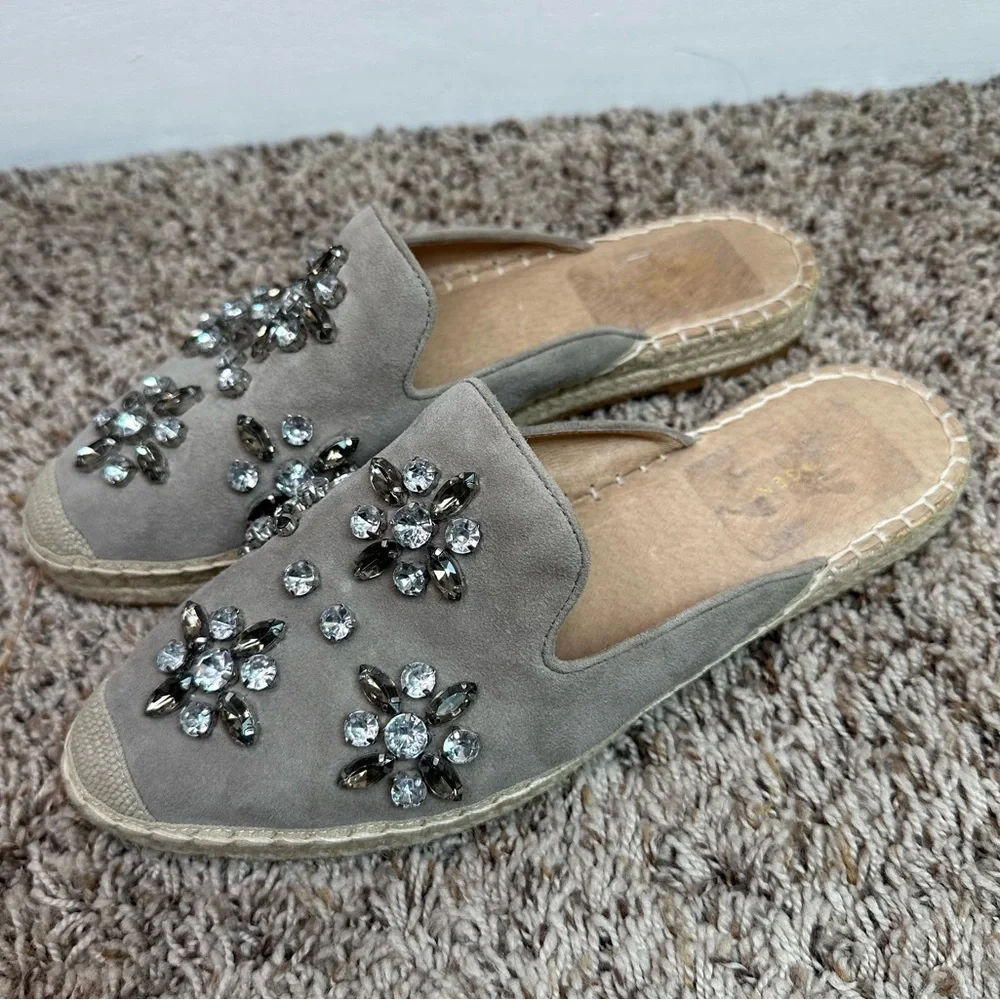 Halogen Blythe Crystal Embellished Espadrille Mule in Stone Suede Size 8.5